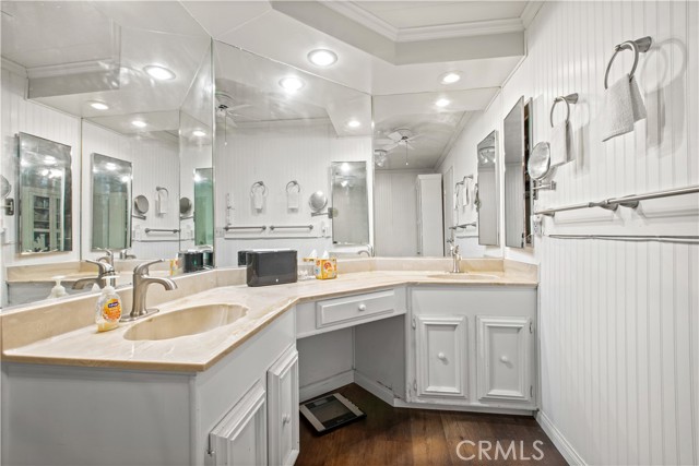 5200 Irvine Blvd., Irvine CA: https://media.crmls.org/medias/f8530bc3-c123-47db-b86a-1f6ccdeeaf3f.jpg