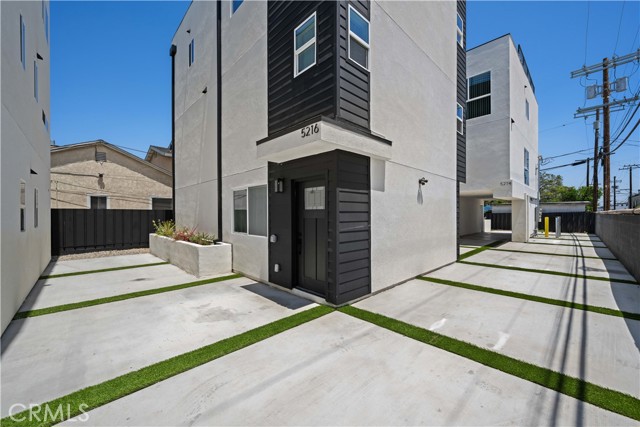 Detail Gallery Image 5 of 74 For 5218 Auckland Ave, Toluca Lake,  CA 91601 - – Beds | – Baths