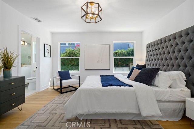 Detail Gallery Image 30 of 64 For 1027 S Lucerne Bld, Los Angeles,  CA 90019 - 4 Beds | 4 Baths