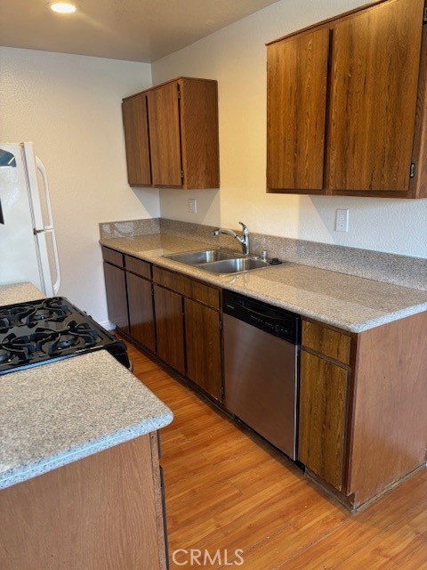 Detail Gallery Image 6 of 14 For 1901 Scott, Burbank,  CA 91504 - 8 Beds | 9 Baths