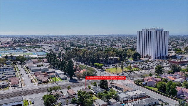 512 South Willowbrook photo 8