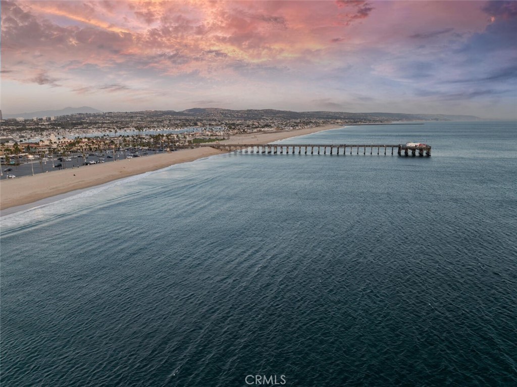https://media.crmls.org/medias/f857462f-25c8-480c-a3d2-b4c4ed6d1ad2.jpg?preset=X-Large