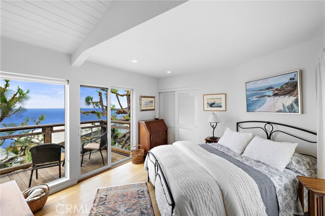683 Alta Vista Way, Laguna Beach CA: https://media.crmls.org/medias/f85768b5-4c4f-4f84-9f84-b927b5422c3e.jpg