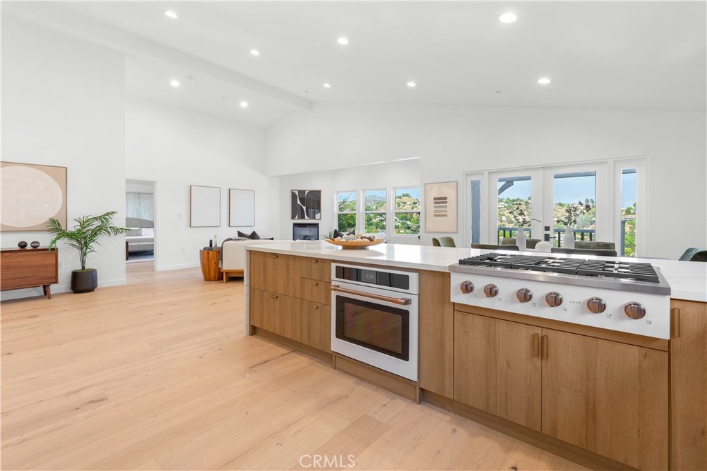 4454 Sunnycrest Drive, Los Angeles, CA 90065