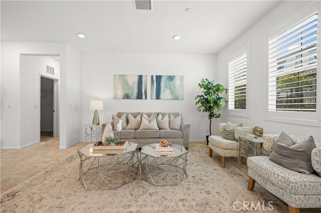 Detail Gallery Image 7 of 20 For 5603 Kate Way #4,  Fontana,  CA 92336 - 4 Beds | 3 Baths