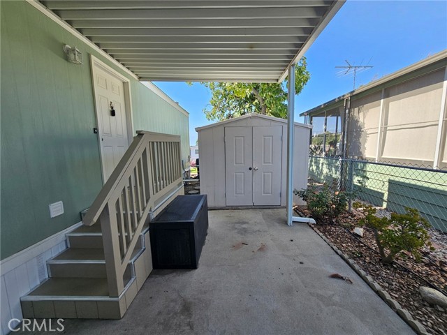 24414 University Avenue, Loma Linda CA: https://media.crmls.org/medias/f859157d-06b1-40b5-821c-d2d06a08035c.jpg