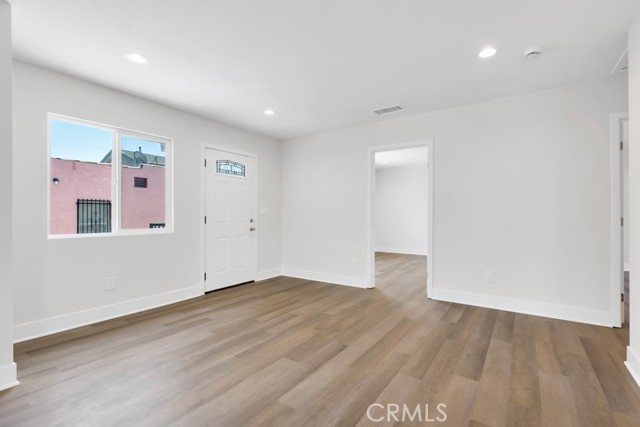 1234 W 89th Street, Los Angeles CA: https://media.crmls.org/medias/f85a4d1a-3a8f-491f-9d16-aa3bd6b7d565.jpg