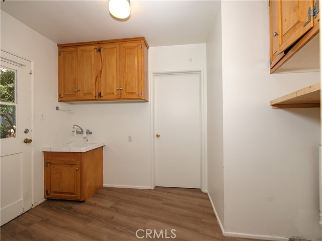 Detail Gallery Image 49 of 65 For 4539 Hayvenhurst, Encino,  CA 91436 - 3 Beds | 3 Baths