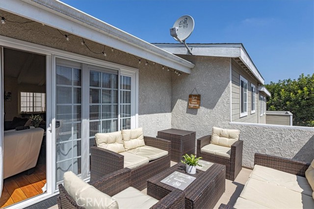 2307 Mathews Avenue, Redondo Beach, California 90278, 3 Bedrooms Bedrooms, ,2 BathroomsBathrooms,Residential,Sold,Mathews,SB21168858