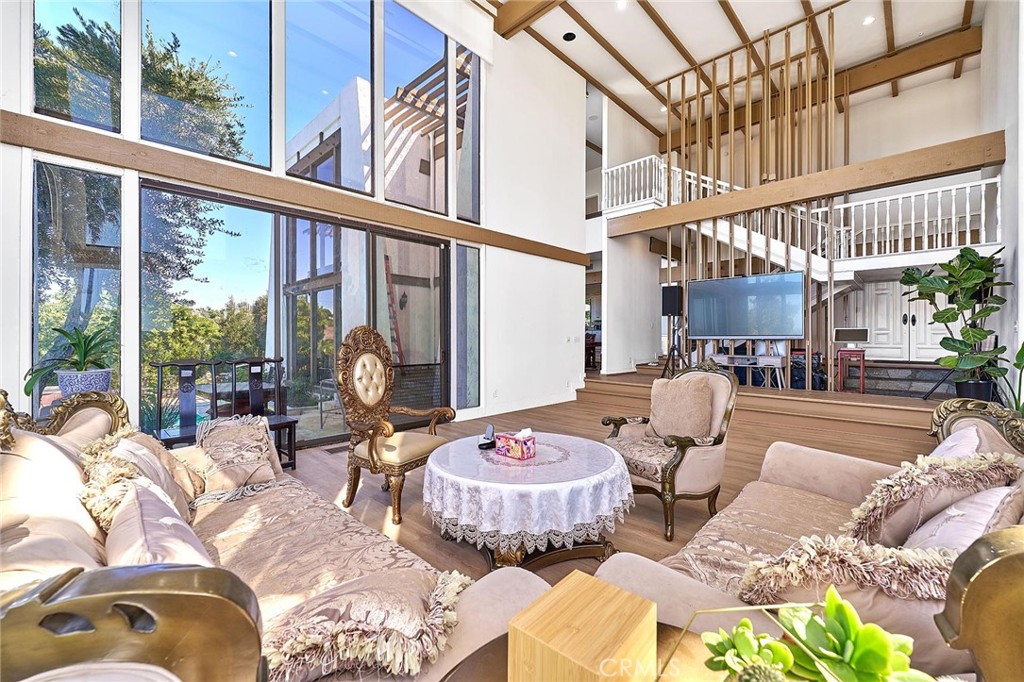 MLS #WS25235049 image #8