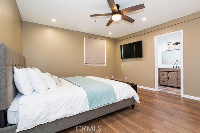 Detail Gallery Image 3 of 75 For 9334 Wayside Dr, Sunland,  CA 91040 - 3 Beds | 2 Baths
