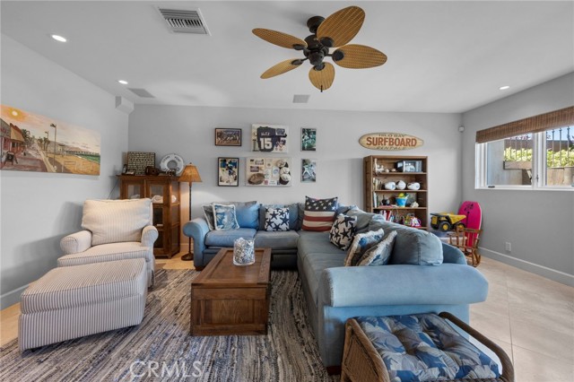 2326 The Strand, Hermosa Beach CA: https://media.crmls.org/medias/f85c5bdb-fbae-439f-bc47-ff8ad1e55144.jpg