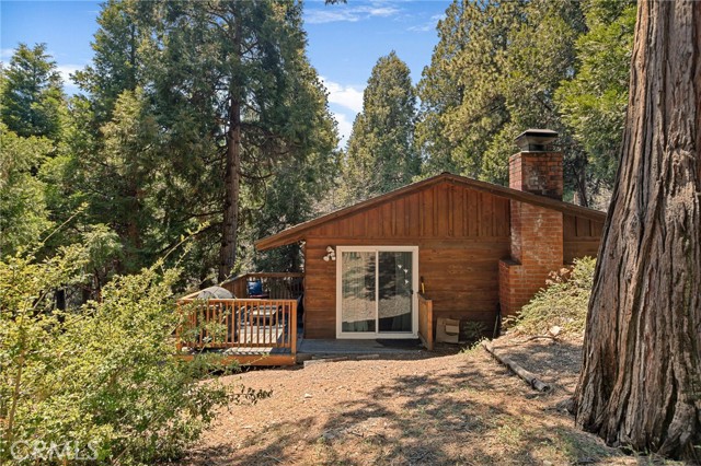 Detail Gallery Image 12 of 25 For 31153 All View Dr, Running Springs,  CA 92382 - 3 Beds | 2 Baths
