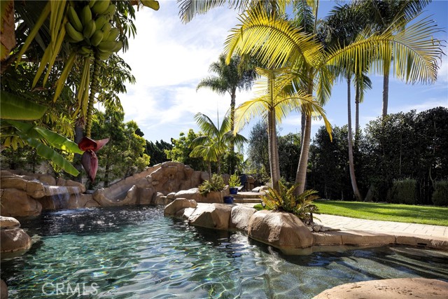 Detail Gallery Image 4 of 48 For 305 W Avenida Gaviota, San Clemente,  CA 92672 - 4 Beds | 4/1 Baths