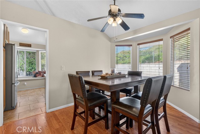 Detail Gallery Image 6 of 21 For 22921 Banyan #265,  Saugus,  CA 91390 - 3 Beds | 2 Baths