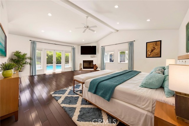 18930 Wells Drive, Tarzana CA: https://media.crmls.org/medias/f85f0f03-98af-4475-8b3f-4b81ab98ba25.jpg