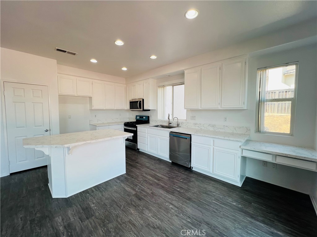 MLS #WS25242947 image #9