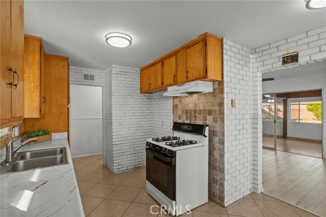 Detail Gallery Image 10 of 30 For 14829 Gagely Dr, La Mirada,  CA 90638 - 3 Beds | 2 Baths