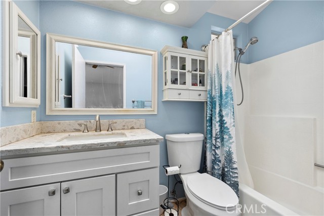 20981 Oakville, Lake Forest CA: https://media.crmls.org/medias/f85ff359-9eab-4293-a635-0191099bcde6.jpg