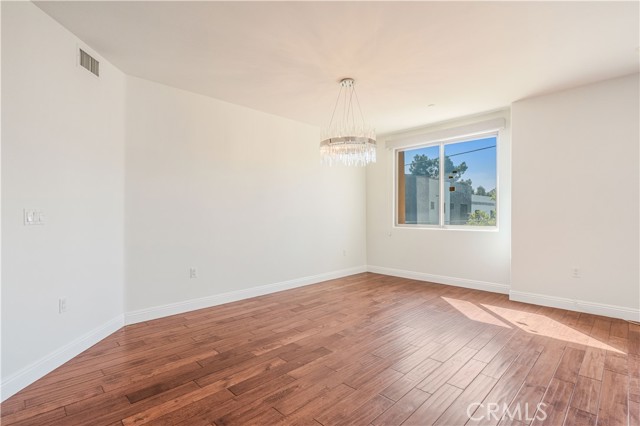 Detail Gallery Image 7 of 29 For 1835 Barrington #202,  Los Angeles,  CA 90025 - 3 Beds | 3 Baths