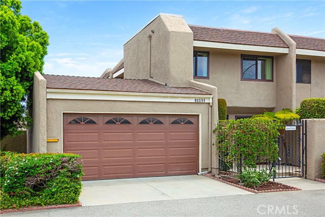 Detail Gallery Image 1 of 1 For 10420 Queens Way, Stanton,  CA 90680 - 3 Beds | 1/1 Baths