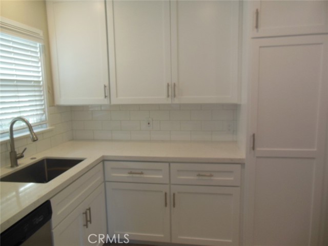 Detail Gallery Image 4 of 8 For 3520 Brayton, Long Beach,  CA 90803 - 2 Beds | 1 Baths