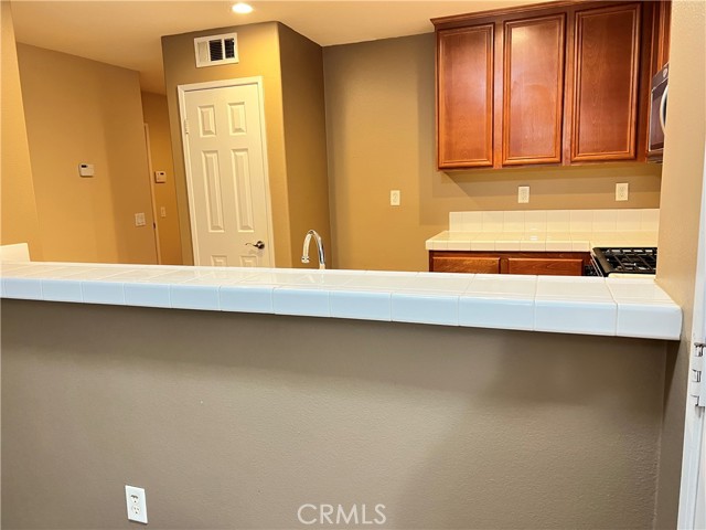 Detail Gallery Image 7 of 25 For 25820 Iris Ave #C,  Moreno Valley,  CA 92551 - 3 Beds | 3 Baths