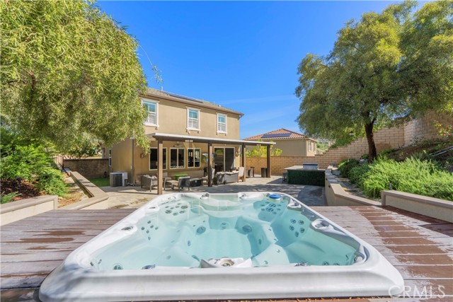 Detail Gallery Image 13 of 42 For 19890 Holly Drive, Saugus,  CA 91350 - 3 Beds | 3 Baths