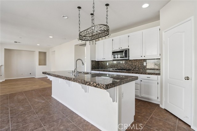 32684 Salvia Circle, Winchester CA: https://media.crmls.org/medias/f8627df2-bd29-4d02-b5a8-d3e895ca176f.jpg