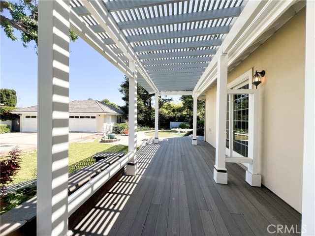 270 W Lemon Avenue, Arcadia CA: https://media.crmls.org/medias/f862edff-b1a3-4d57-b283-1ad8b39702fb.jpg
