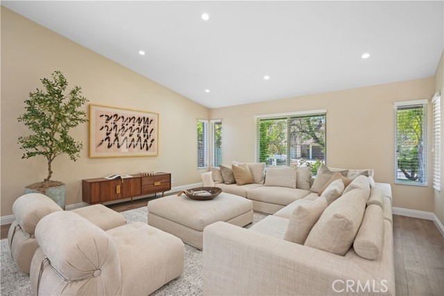 854 Rim Crest, Westlake Village CA: https://media.crmls.org/medias/f863a032-5eb4-4e05-a624-ffc9da517bd2.jpg
