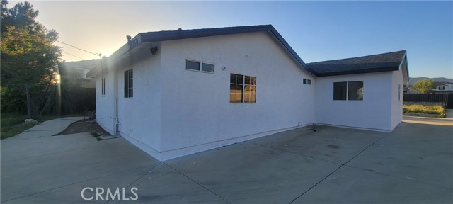 Detail Gallery Image 4 of 26 For 15856 Curtis Ave, Fontana,  CA 92336 - 3 Beds | 1 Baths