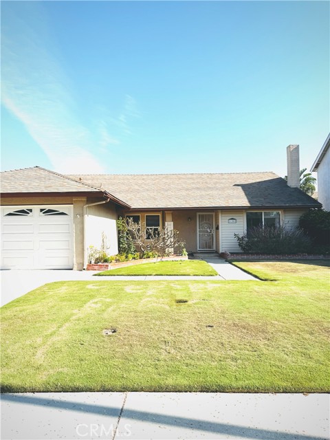 Detail Gallery Image 3 of 23 For 21202 Banff Ln, Huntington Beach,  CA 92646 - 5 Beds | 2 Baths