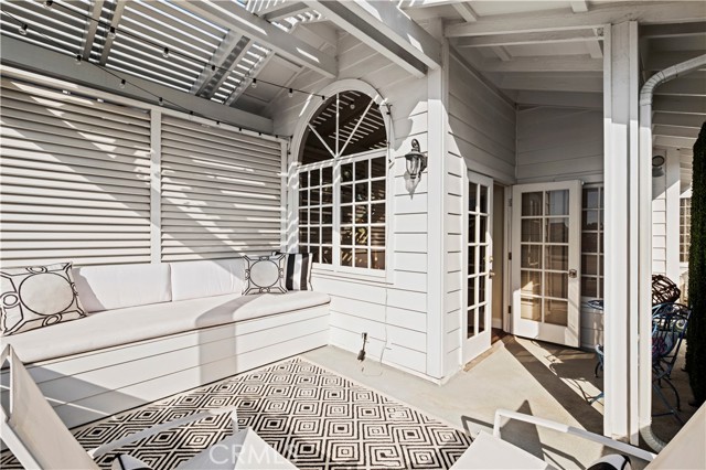 708 Orchid Avenue, Corona del Mar CA: https://media.crmls.org/medias/f8646baf-0ac7-4ac9-bee5-bafd07c529e9.jpg