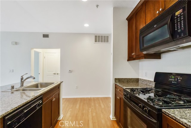 Detail Gallery Image 7 of 32 For 1329 Scholarship, Irvine,  CA 92612 - 2 Beds | 2 Baths