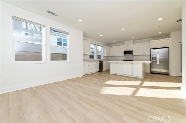 330 Proctor, Irvine CA: https://media.crmls.org/medias/f8651c5e-0d8e-466b-b585-efc26b49011e.jpg