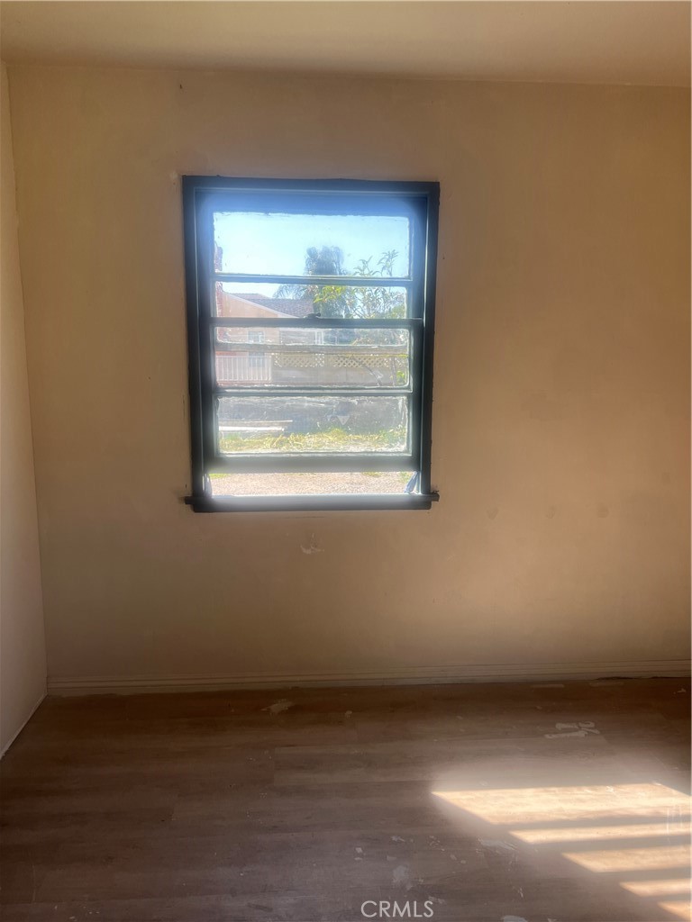 https://media.crmls.org/medias/f8655e9e-e35f-4b92-bbd8-d858fe5f0504.jpg?preset=X-Large
