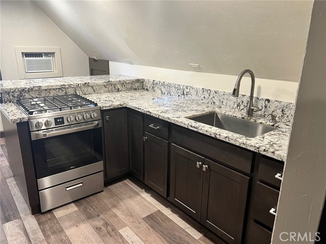 23775 APT A Lake Drive, Crestline CA: https://media.crmls.org/medias/f865a494-28f4-4949-9129-1129254f0c69.jpg