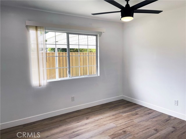 6221 Glide Avenue, Woodland Hills CA: https://media.crmls.org/medias/f867b6de-d9e1-4d95-b269-3e7e42989de1.jpg