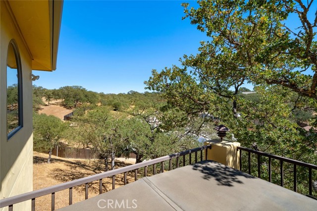1150 Grassy Hollow Way, Paso Robles CA: https://media.crmls.org/medias/f867bb59-b840-47f6-89e1-b65e97895ac9.jpg