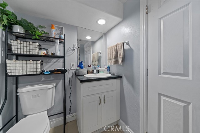 Image 17 of 60 For 930 Birch Street