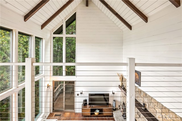 332 Grizzly Road, Lake Arrowhead CA: https://media.crmls.org/medias/f8691b9d-b162-4385-a494-bbbb8430a122.jpg