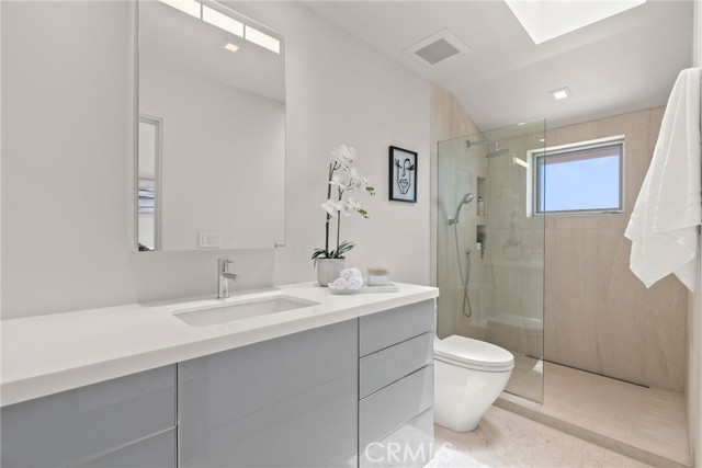 900 Gainsborough Drive, Laguna Beach CA: https://media.crmls.org/medias/f869448d-2890-4a9f-86c1-f0a06f708619.jpg