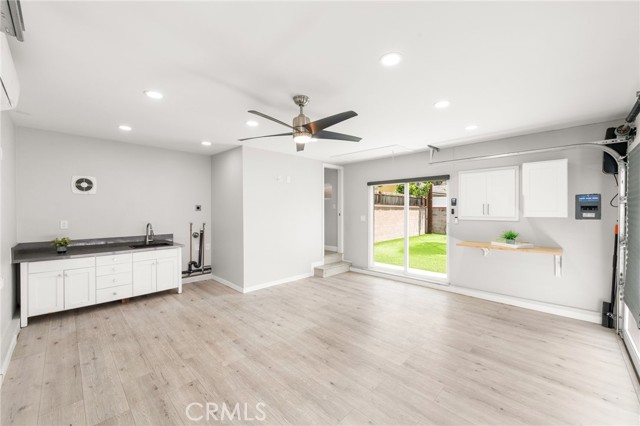 6019 Greentop Street, Lakewood CA: https://media.crmls.org/medias/f869f4ed-3892-4c84-b73c-fddbd0836b75.jpg