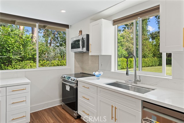 1377 Knoll Road, Redlands CA: https://media.crmls.org/medias/f86a07fe-10bc-4ea0-b513-58113fa5f4cc.jpg