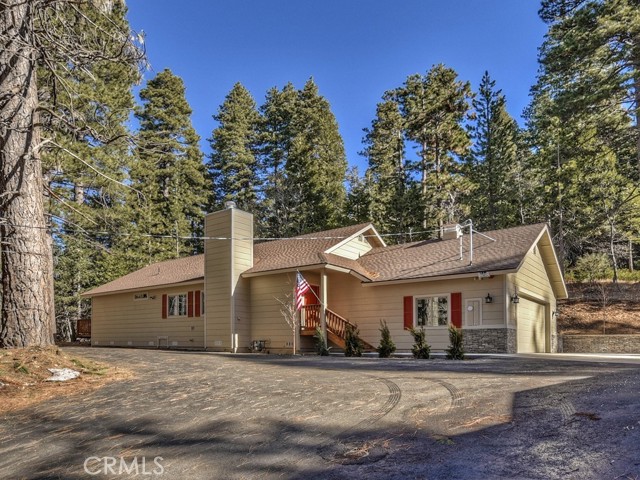 411 Grass Valley, Lake Arrowhead, CA 92317