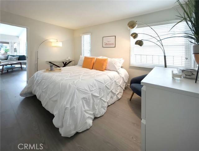 Detail Gallery Image 13 of 16 For 321 Iris Ave, Corona Del Mar,  CA 92625 - 2 Beds | 2 Baths