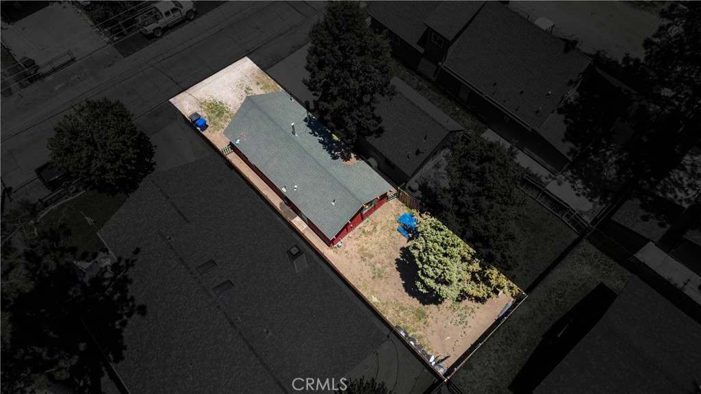 https://media.crmls.org/medias/f86a5e91-3cc4-4729-bade-1a6ee44325f7.jpg?preset=X-Large