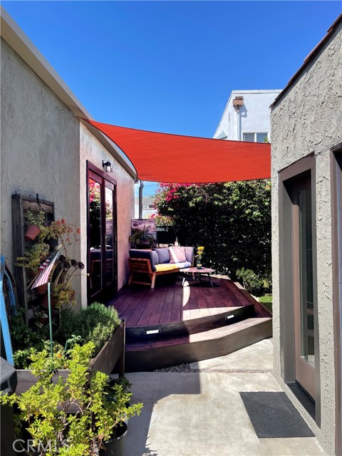 1820 Alsace Avenue, Los Angeles CA: https://media.crmls.org/medias/f86c065e-bfad-42b9-b2b7-02ff9f9e2044.jpg