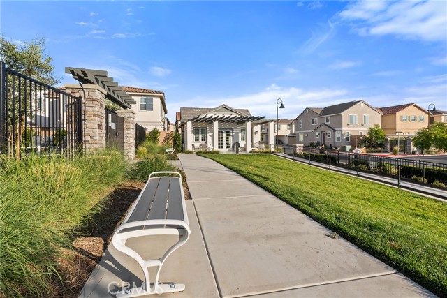 Detail Gallery Image 32 of 35 For 15185 Ridge, Fontana,  CA 92336 - 4 Beds | 3/1 Baths